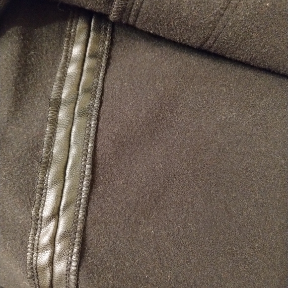 Abercrombie & Fitch Women's faux leather skirt (S) - Picture 11 of 11